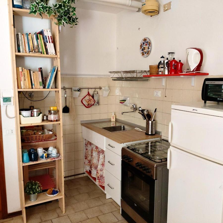 Вилла Charming House In Marina Di Ravenna With Fenced Garden Экстерьер фото